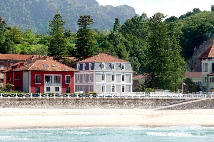 Albergue Juvenil Roberto Frassinelli (Ribadesella)