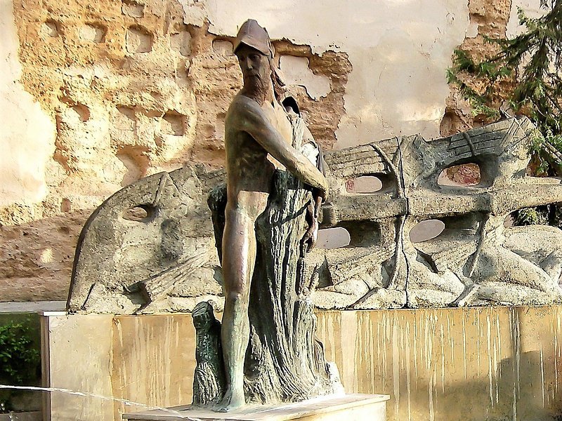 Fuente del monumento de Álvar Núñez 'Cabeza de Vaca'