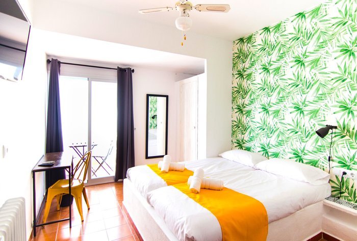 Nanit Rooms Ibiza hostal (Santa Eulalia del Río)