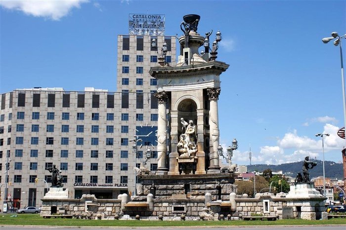 Catalonia Barcelona Plaza