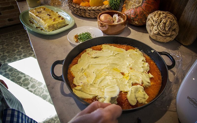 A la Taula Catalan Home Kitchen