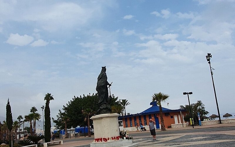 Monumento Virgen Del Carmen