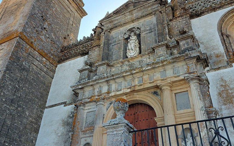 Iglesia Parroquial Matriz de Santa María La Mayor La Coronada
