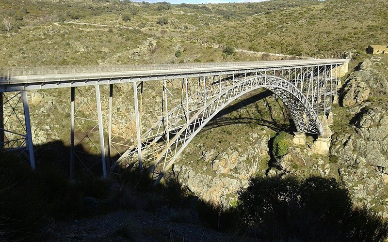 Foto de Puente de Requejo, Villadepera