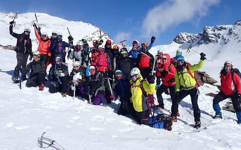 Imagen 1 de Escuela de Esquí y Montaña Al Andalus Activa